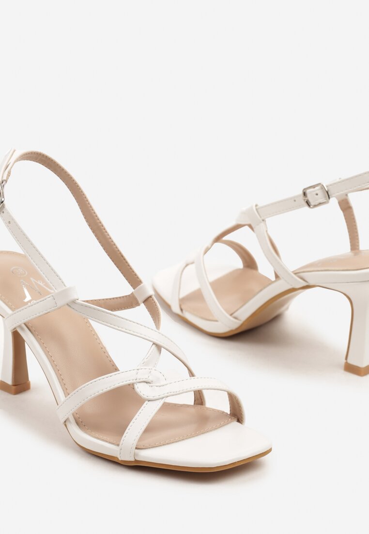 Білі Босоніжки