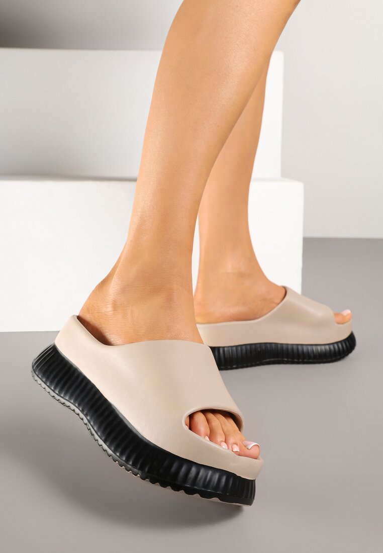 Коричневі Шльопанці