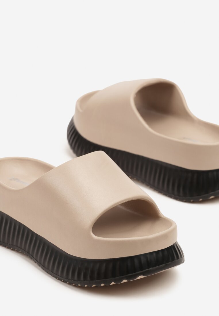 Коричневі Шльопанці