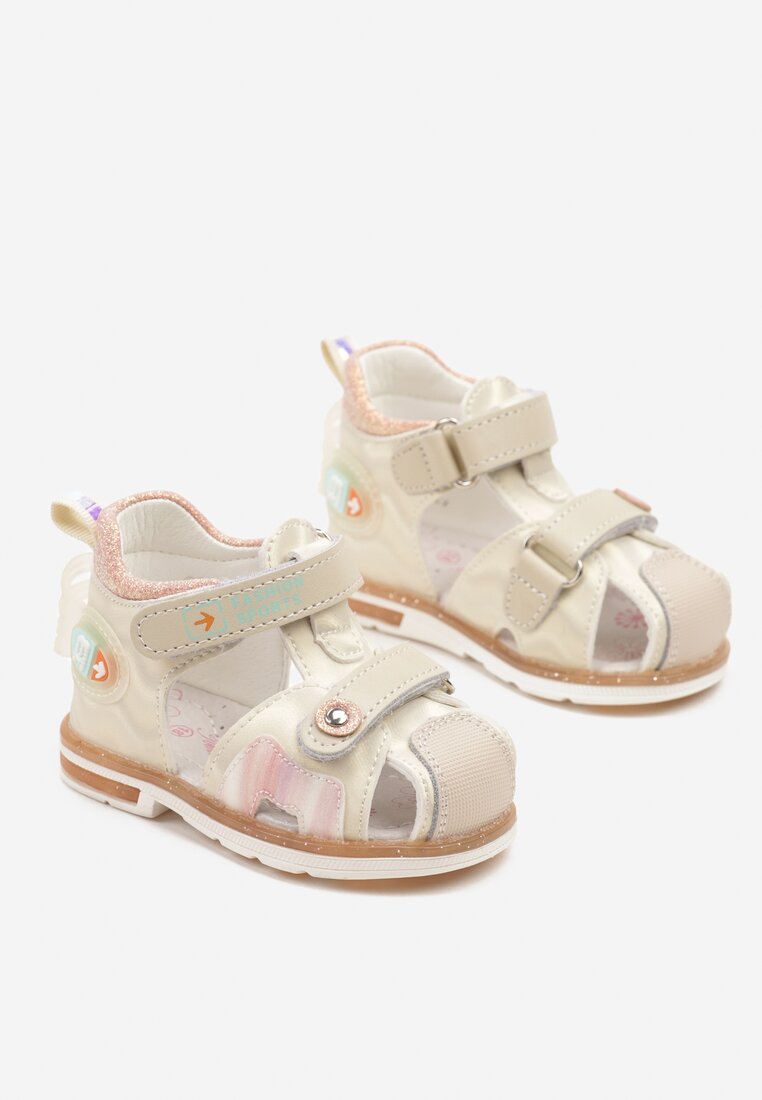 Бежеві Сандалі