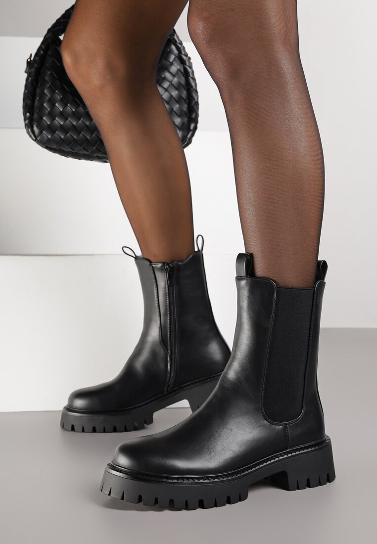 Чорні Черевики