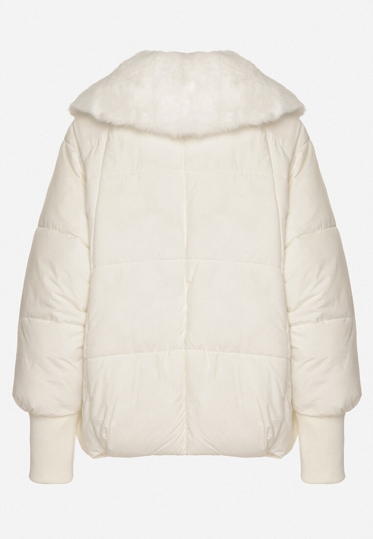 Біла Куртка