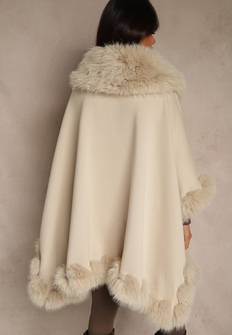 Бежеве Пончо