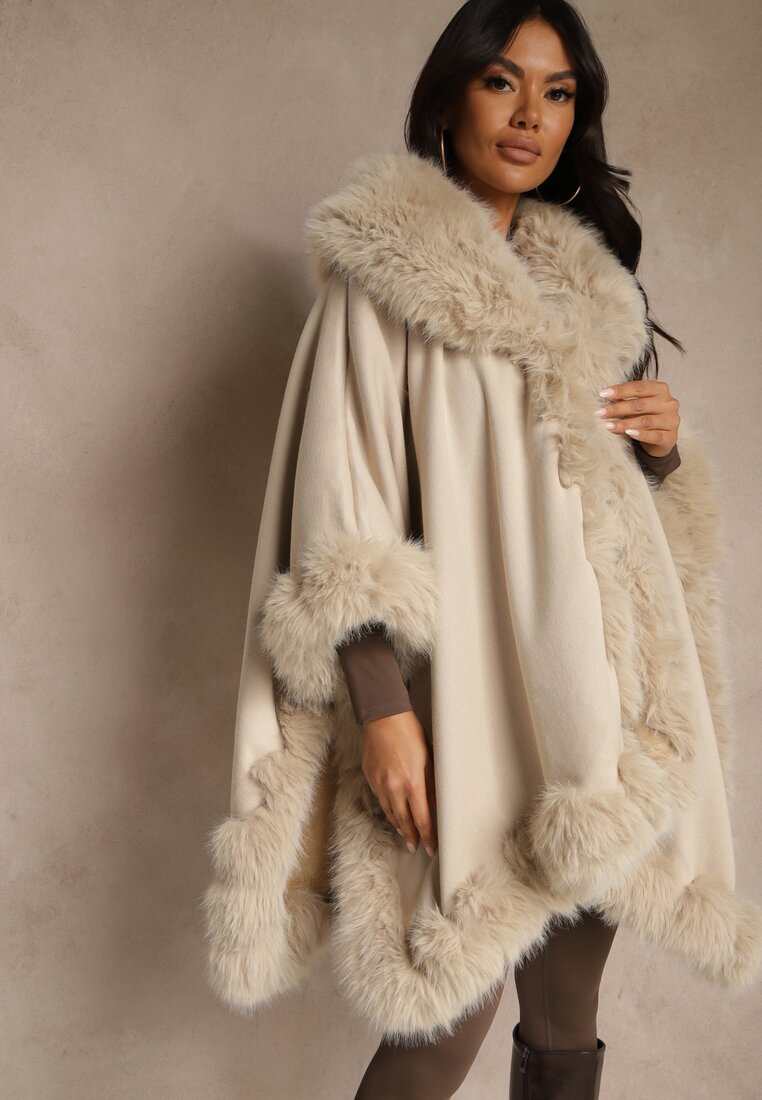 Бежеве Пончо