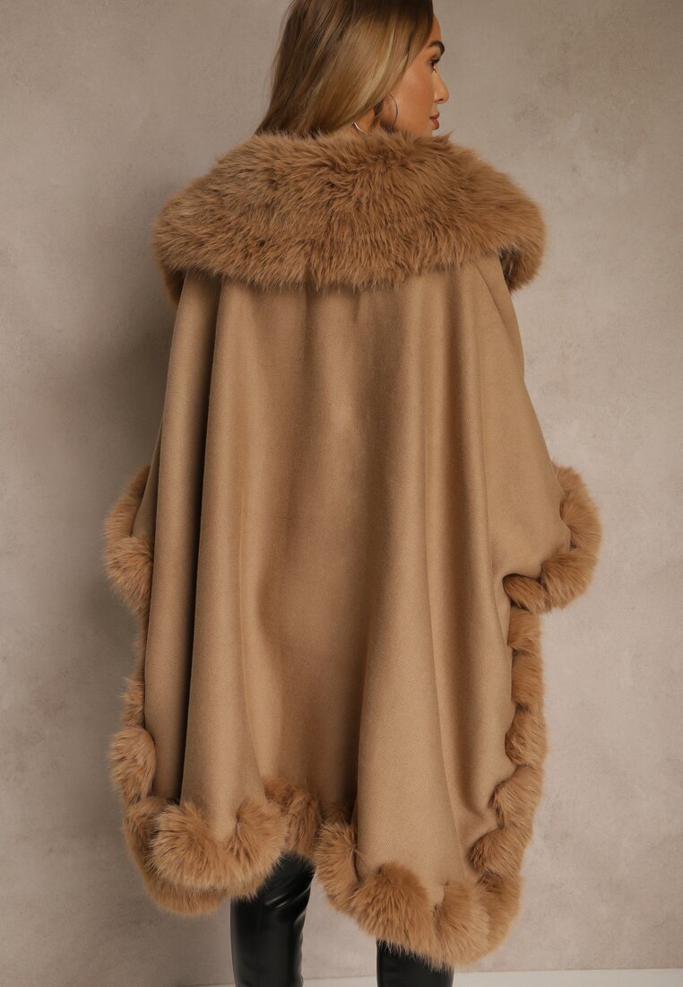 Коричневе Пончо