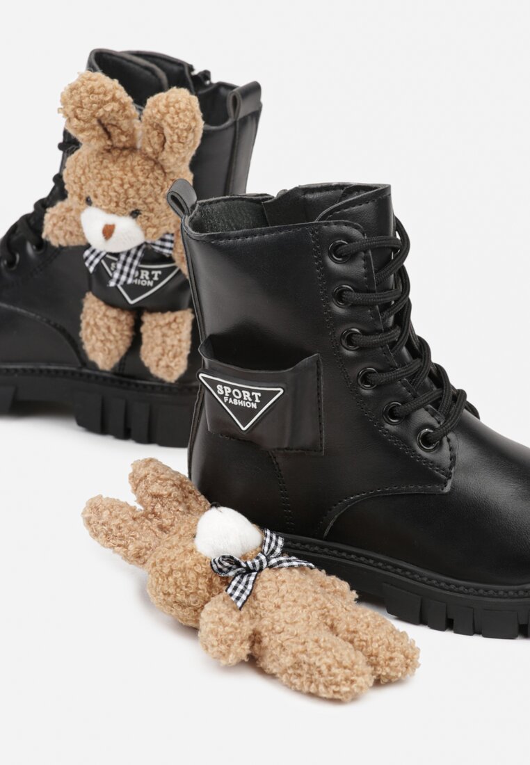 Чорні Черевики