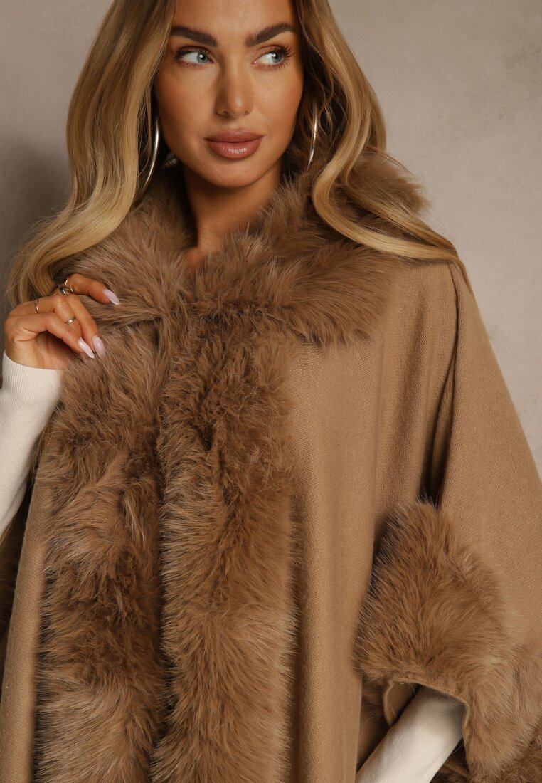 Коричневе Пончо