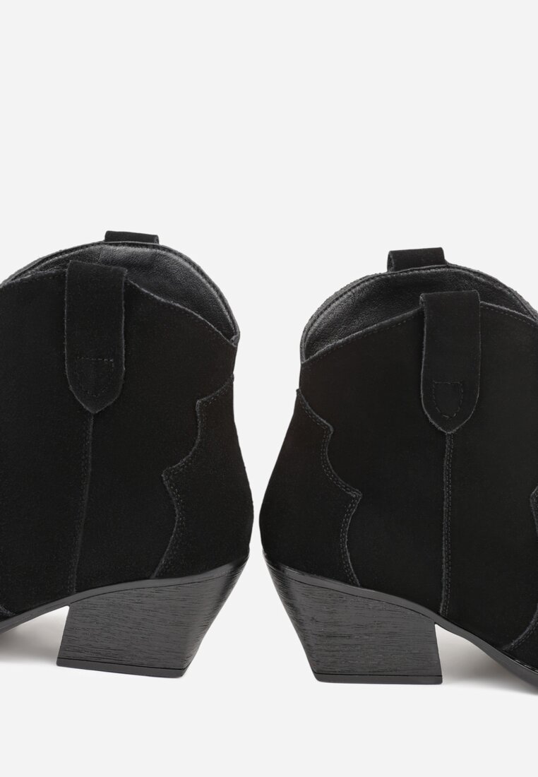 Чорні Ботильйони