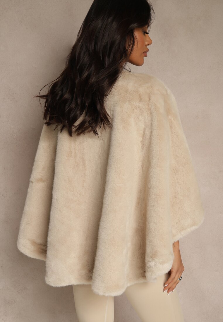 Бежеве Пончо