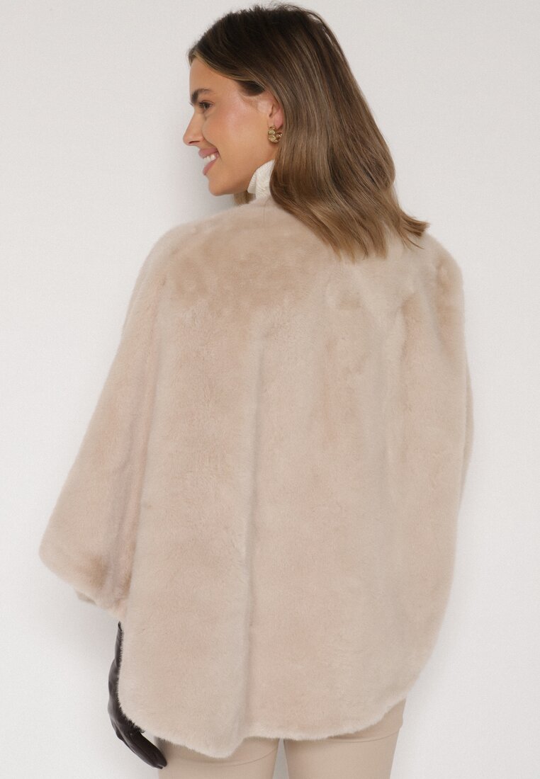 Бежеве Пончо