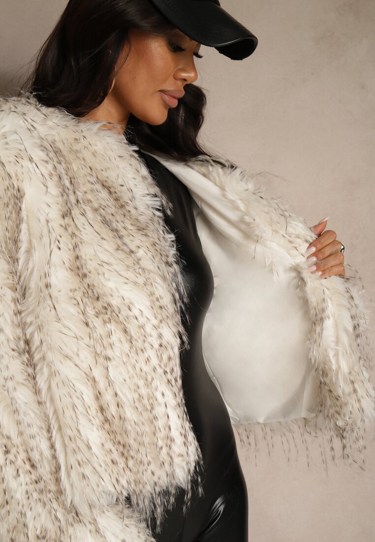 Біла Куртка