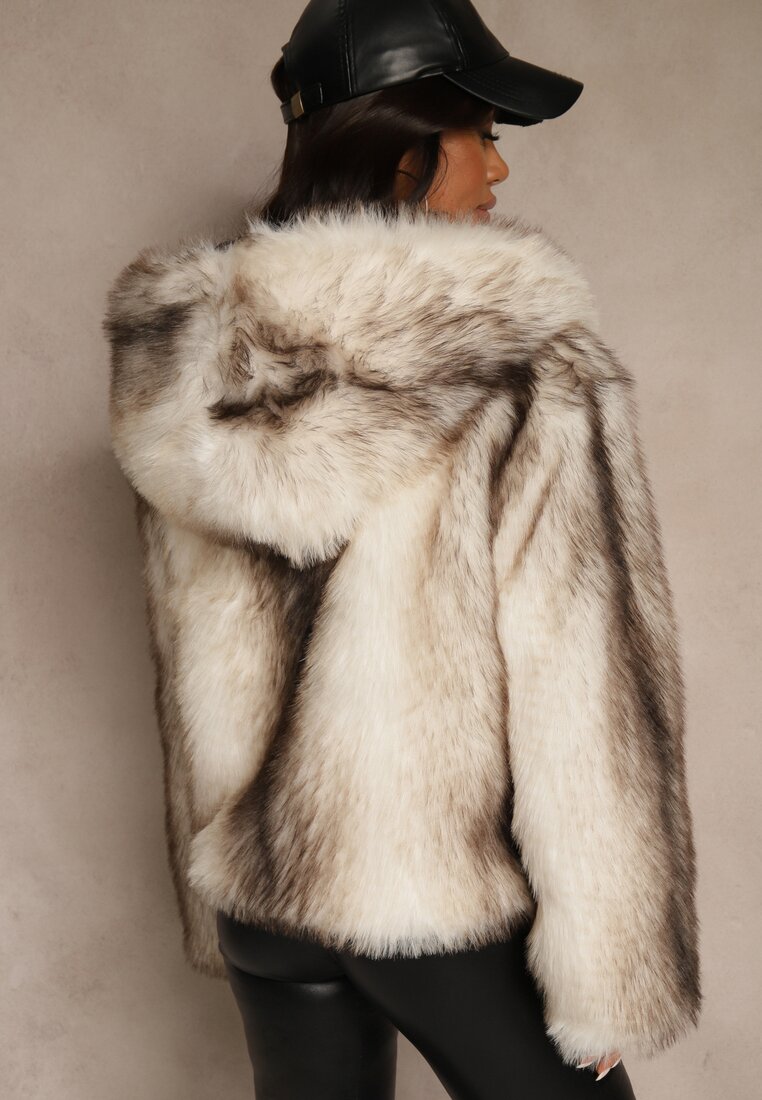 Біла Куртка