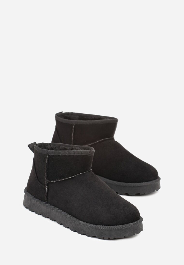 Чорні Тапки