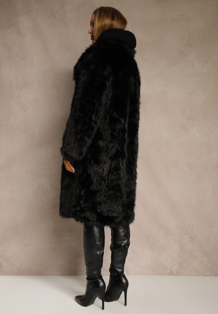 Чорне Пальто