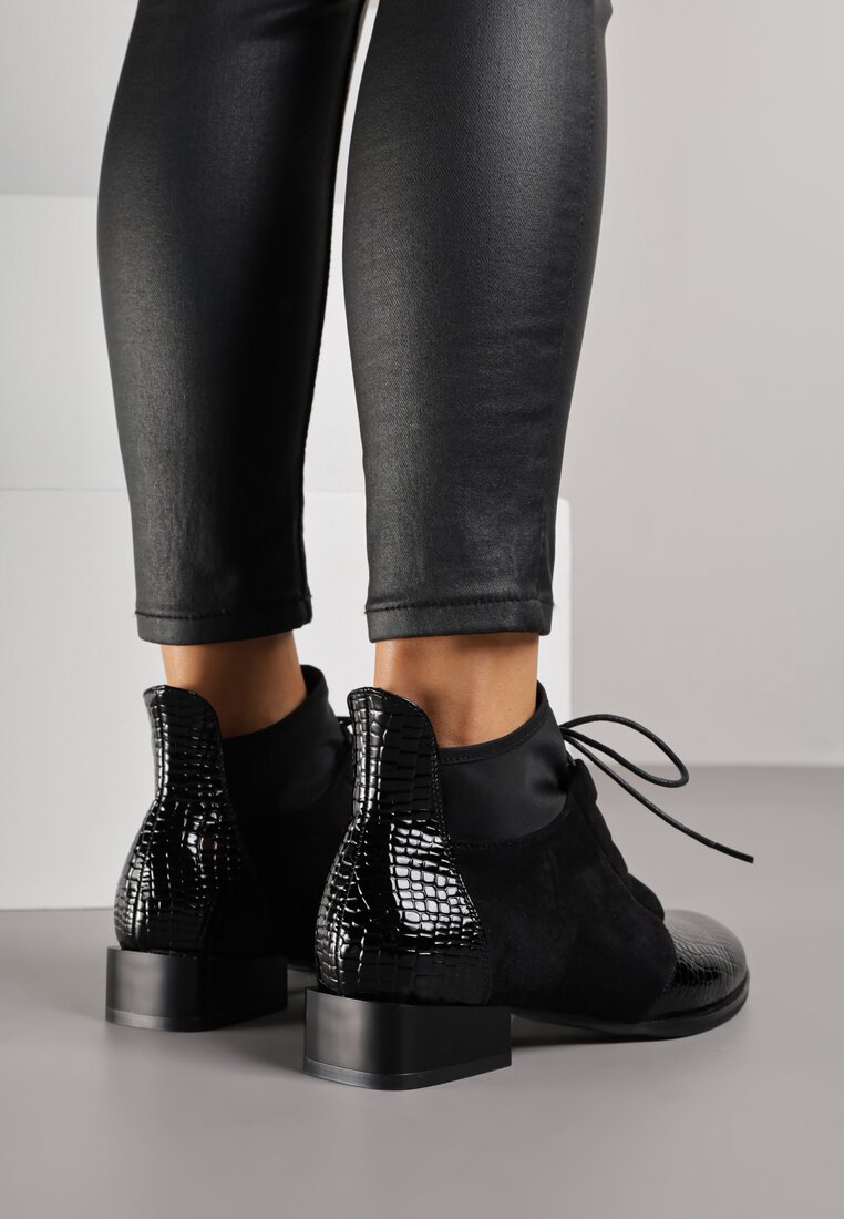 Чорні Черевики