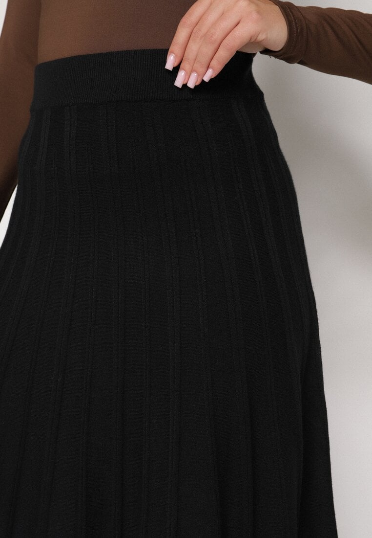 Чорна Спідниця