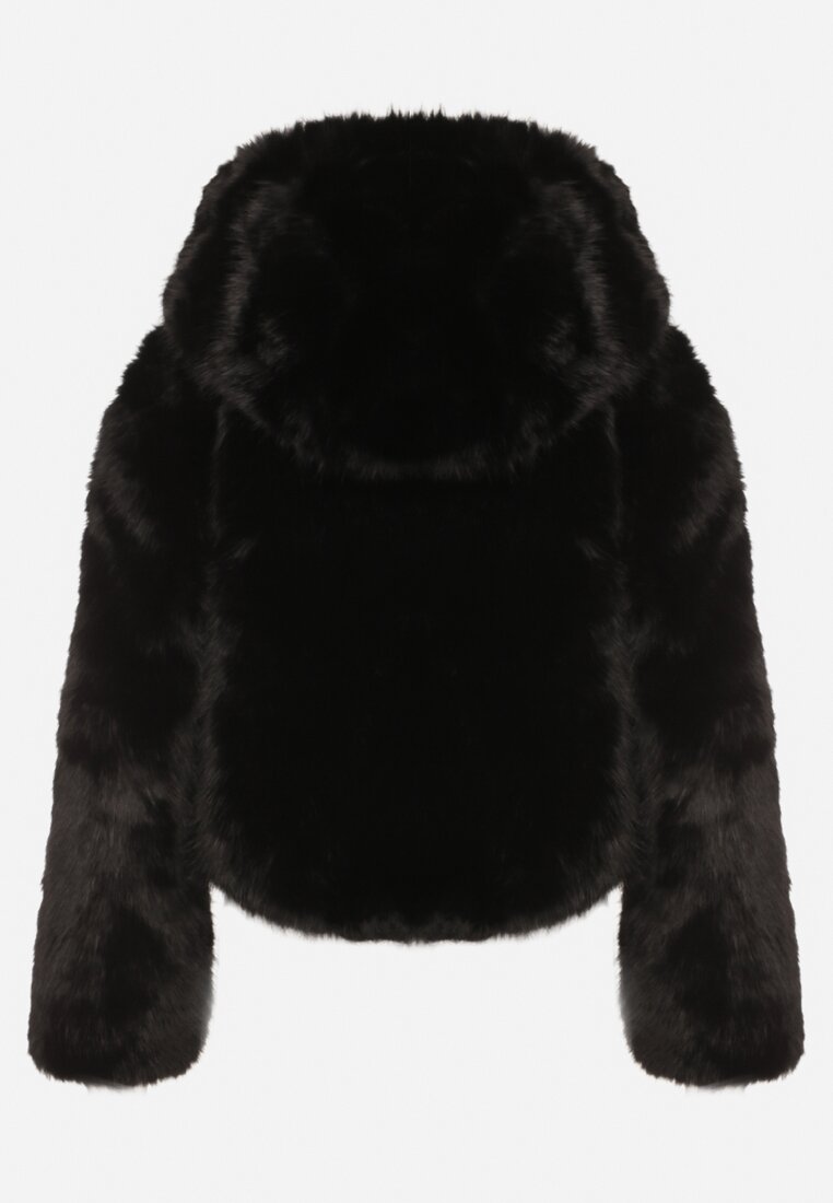 Чорна Куртка