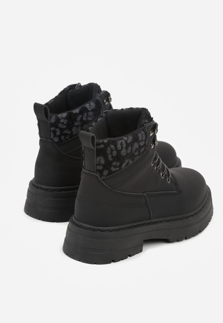 Чорні Черевики