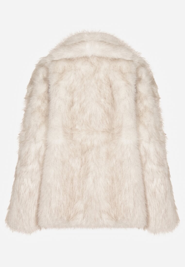 Біла Куртка