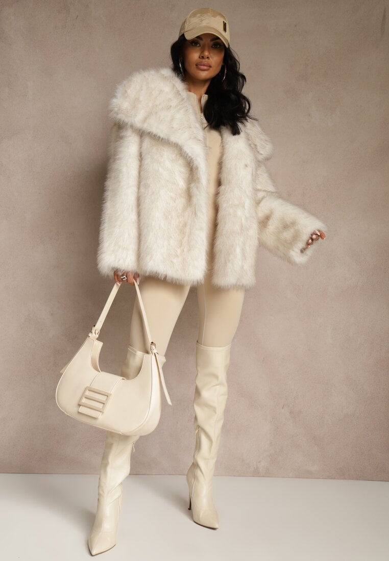 Біла Куртка