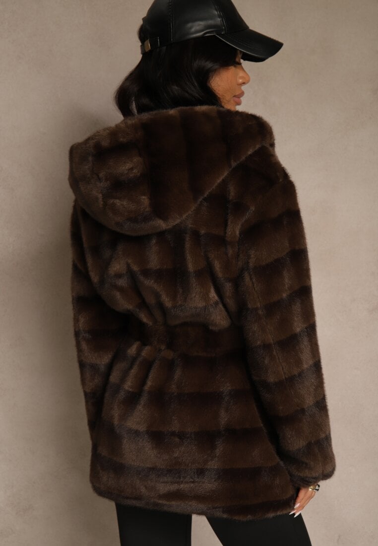 Коричнева Куртка