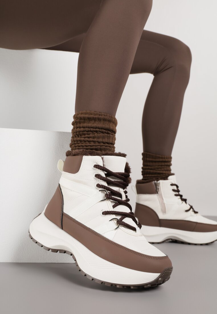 Бежеві Сноубутси