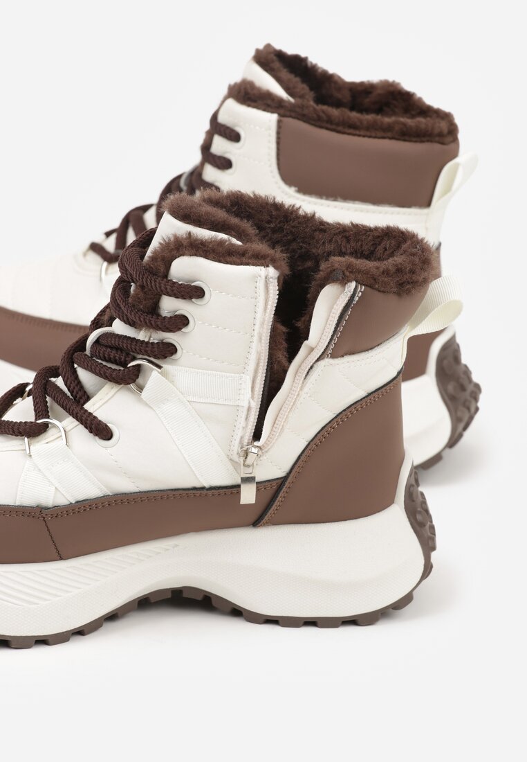 Бежеві Сноубутси