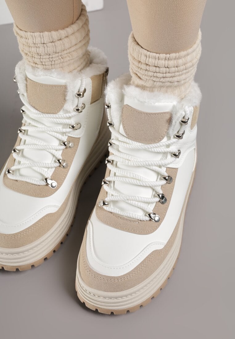 Білі Снікерси