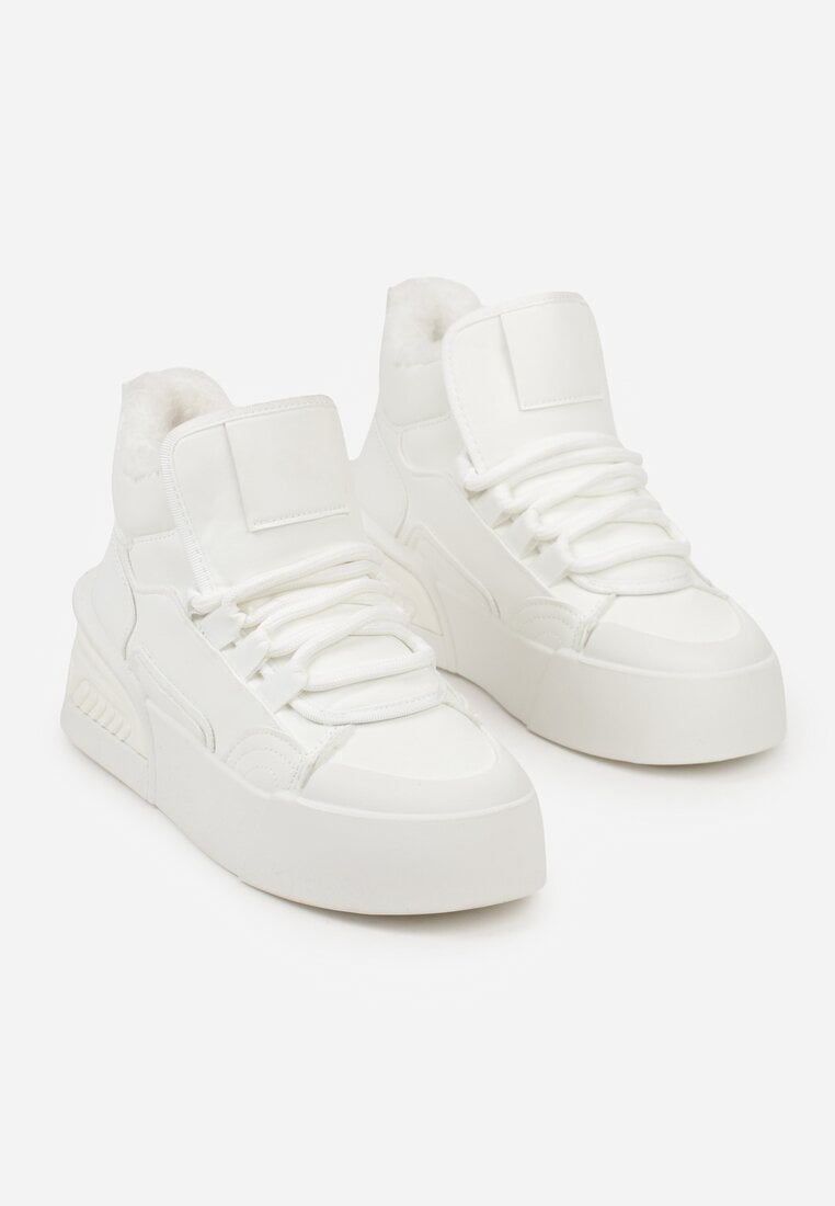 Білі Снікерси