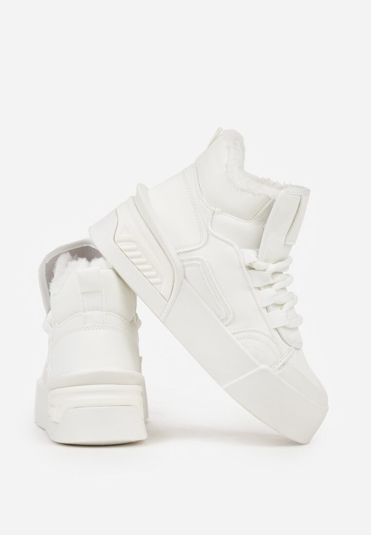 Білі Снікерси