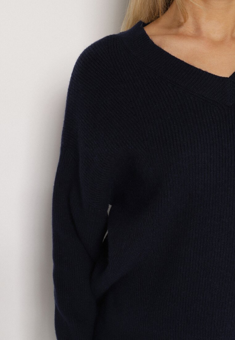 Синій Светр