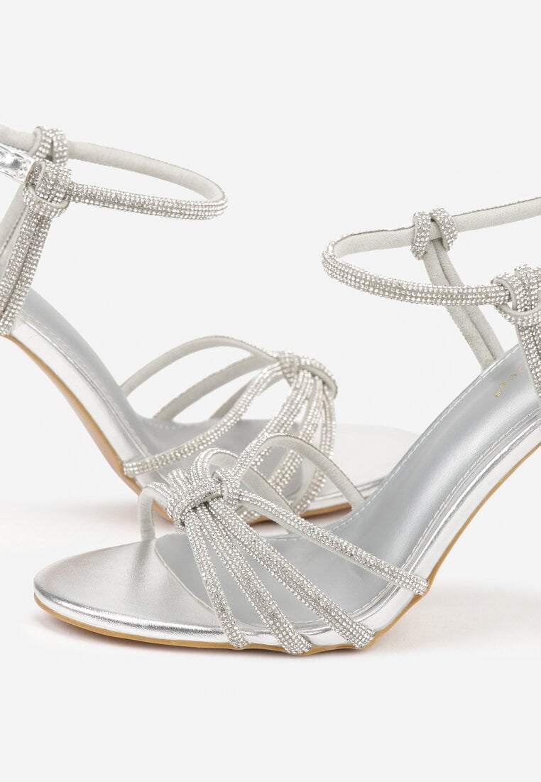 Срібні Босоніжки