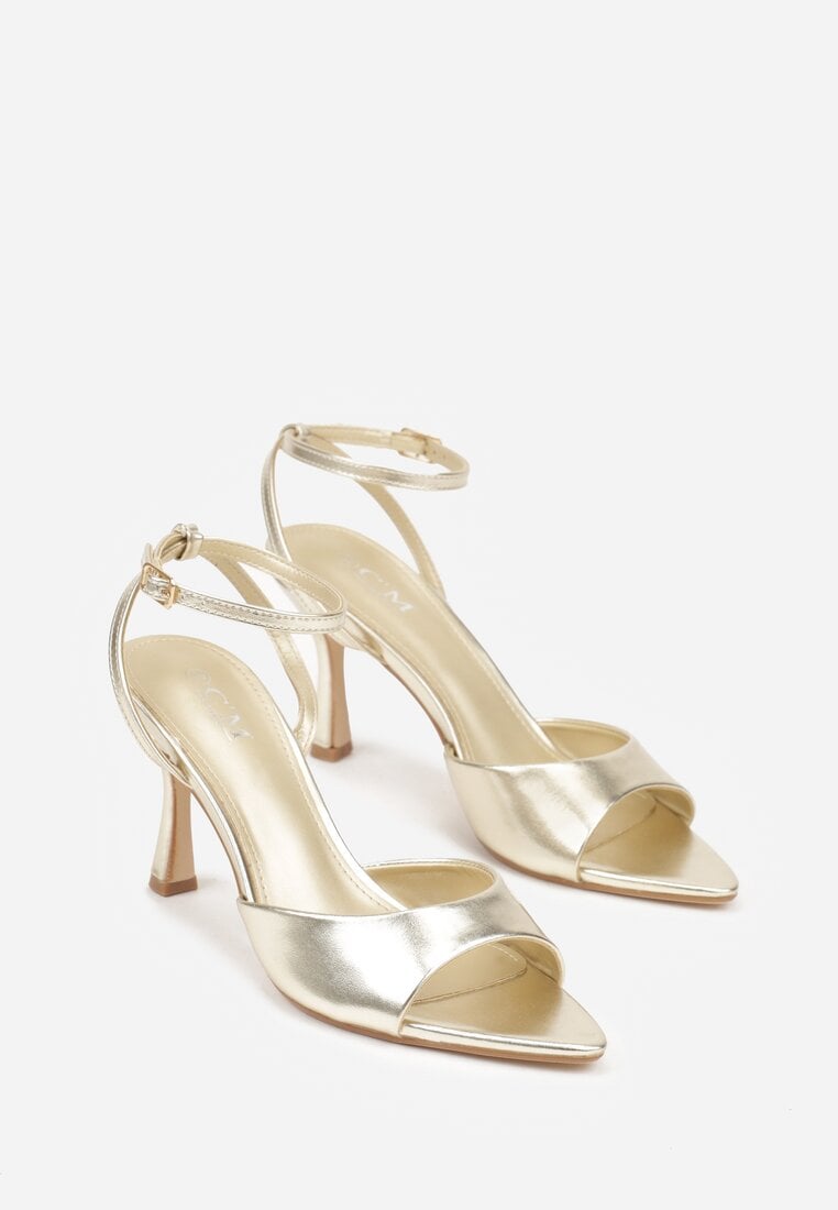 Золоті Босоніжки