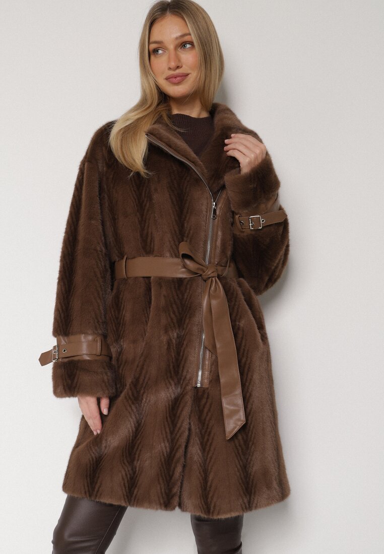 Коричневе Пальто