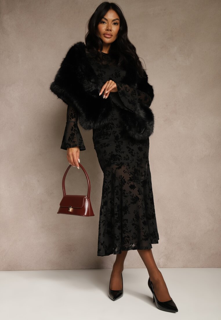 Чорне Пончо