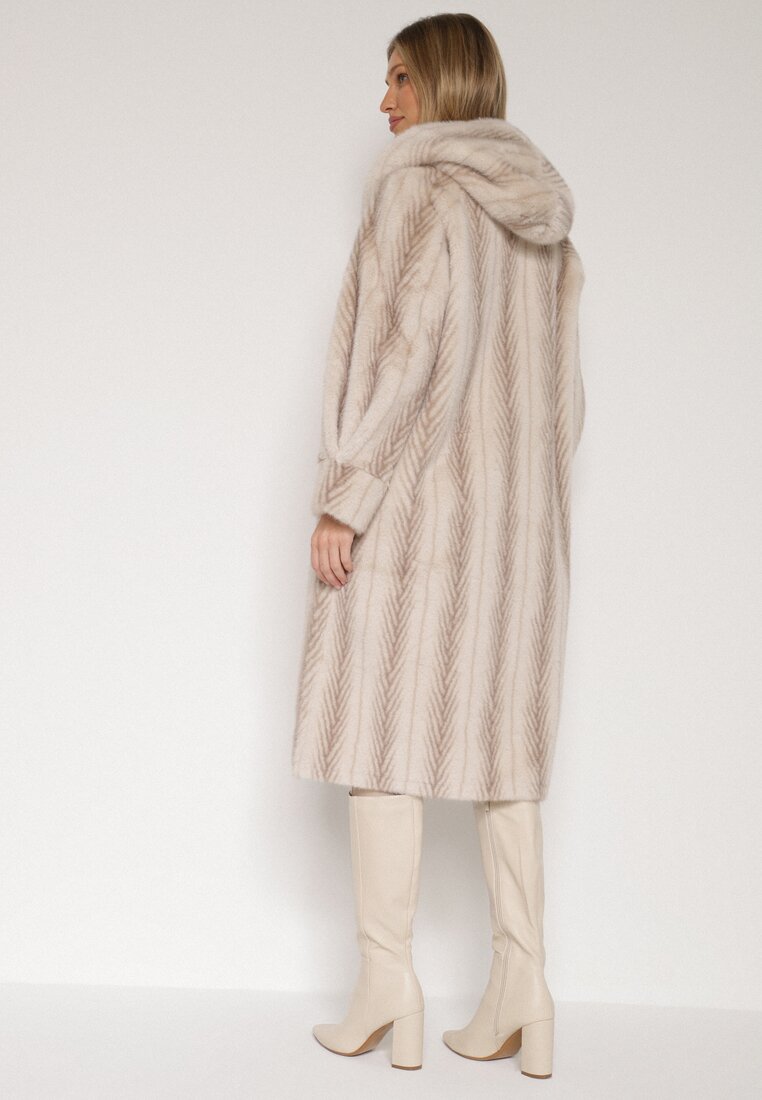 Cвітло-Бежеве Пальто