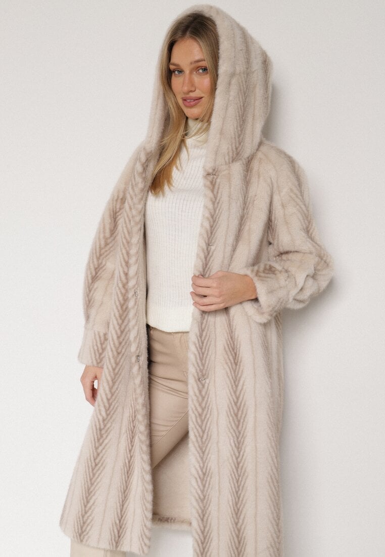 Cвітло-Бежеве Пальто