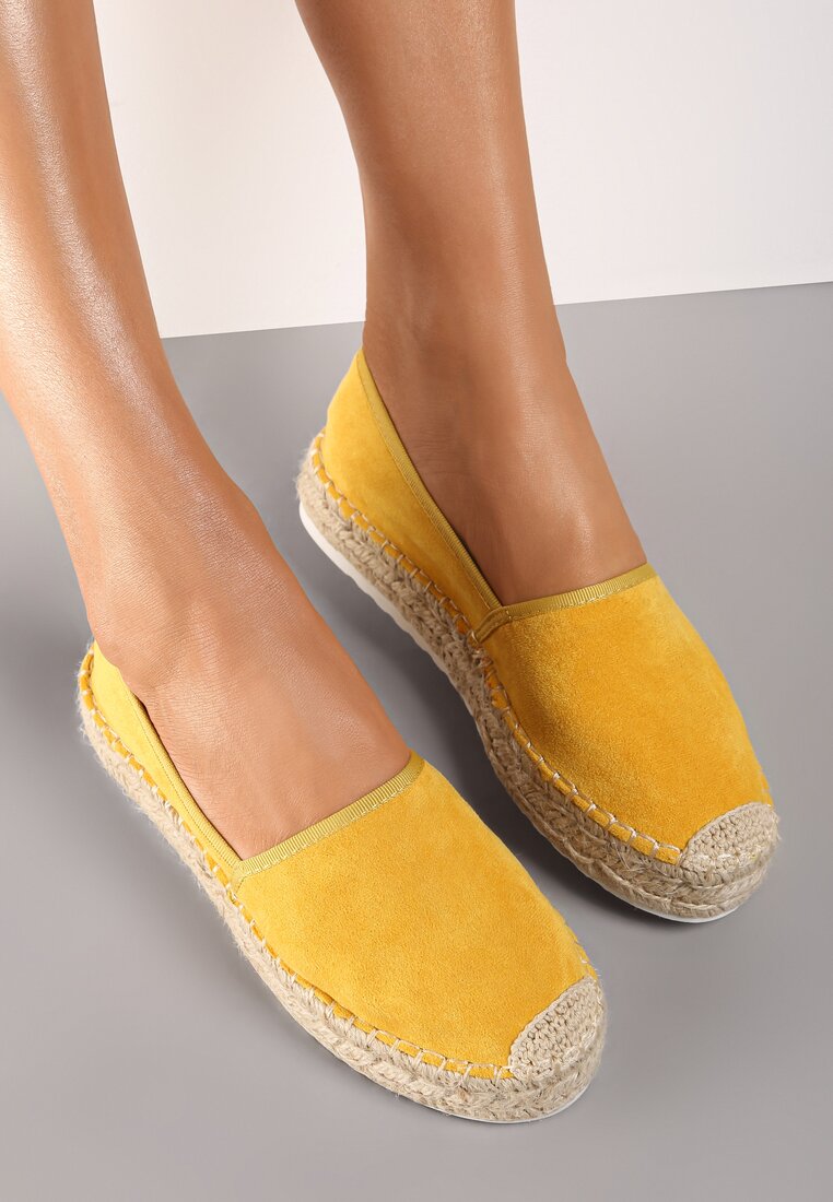 

Жовті Еспадрильї, Жовтий