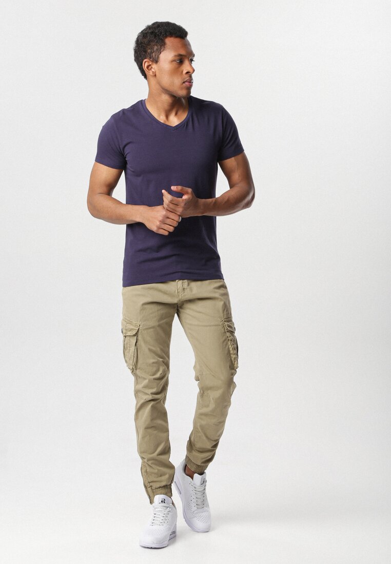 

Синя Футболка, Синій