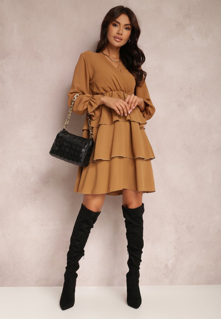 

Темно-Бежева Сукня, Бежевий