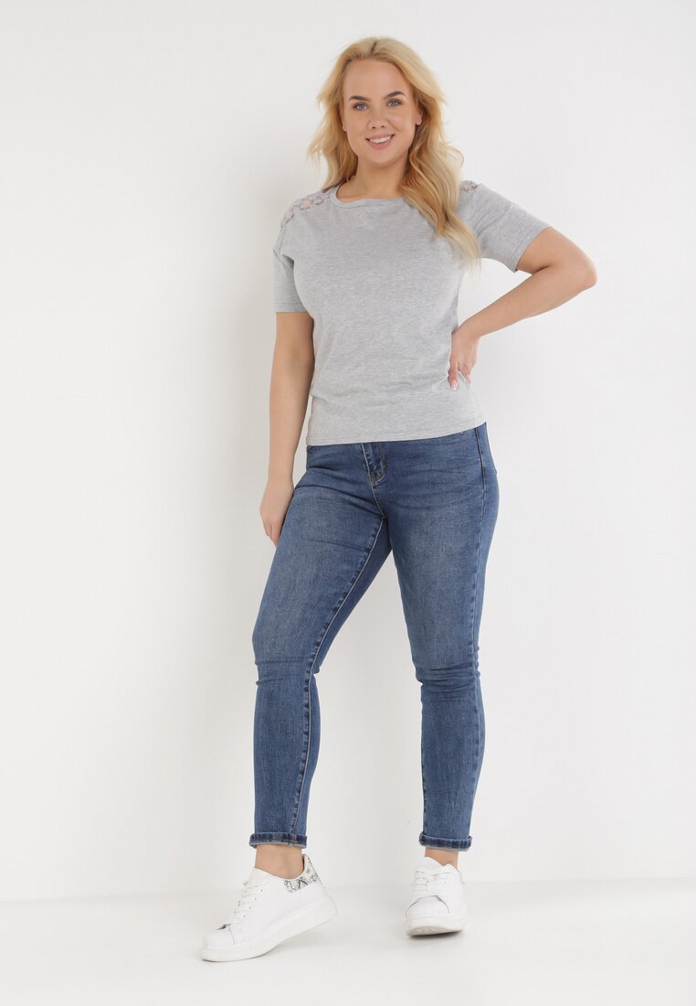 

Сіра Футболкa, Сірий