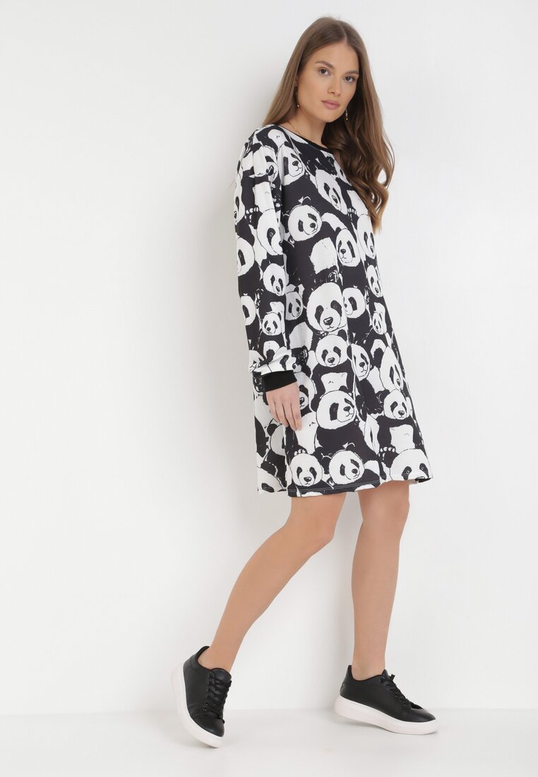 

Чорна Сукня, Чорний