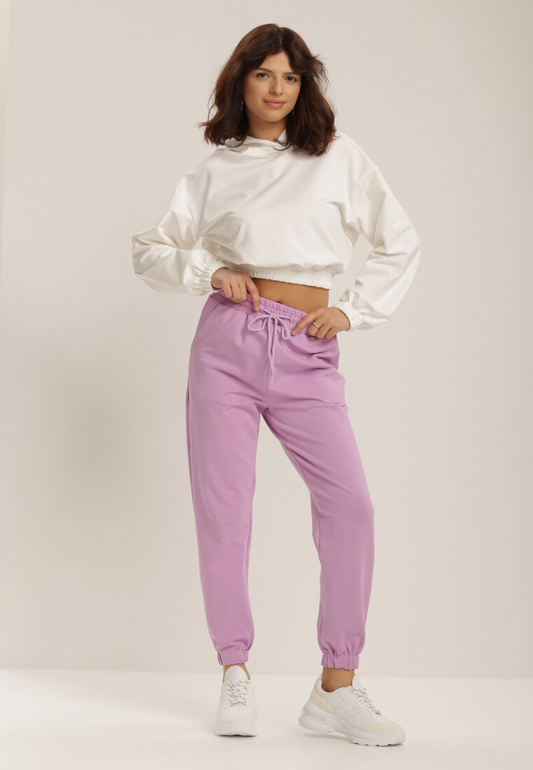 

Біла Толстовка, Білий