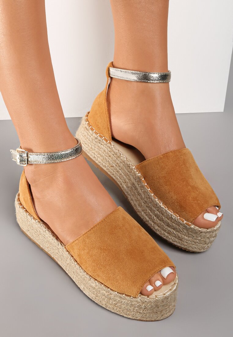 

Карамельні Сандалі, Карамельний