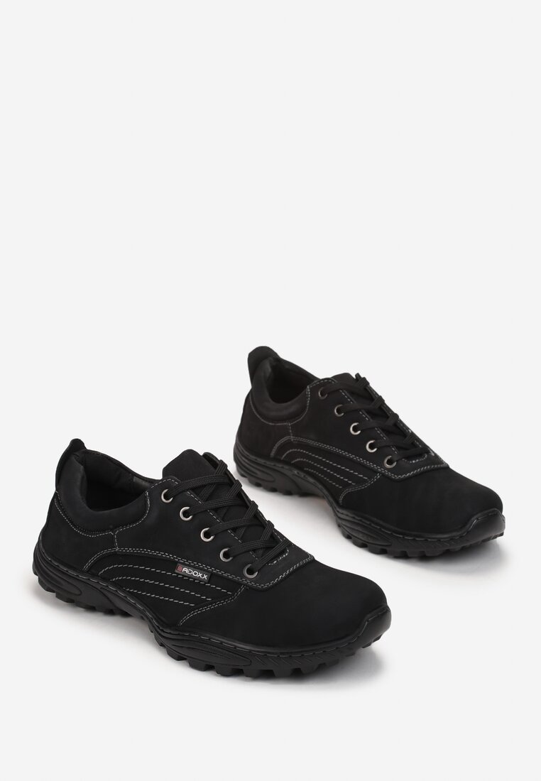 

Чорні Кросівки, Чорний