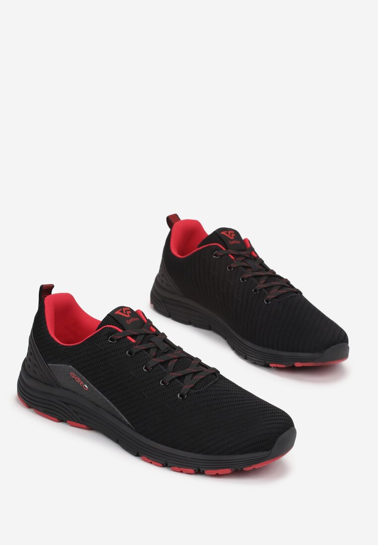 

Чорні Кросівки, Чорний