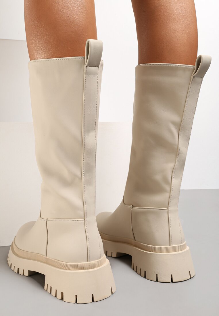 

Бежеві Черевики, Бежевий