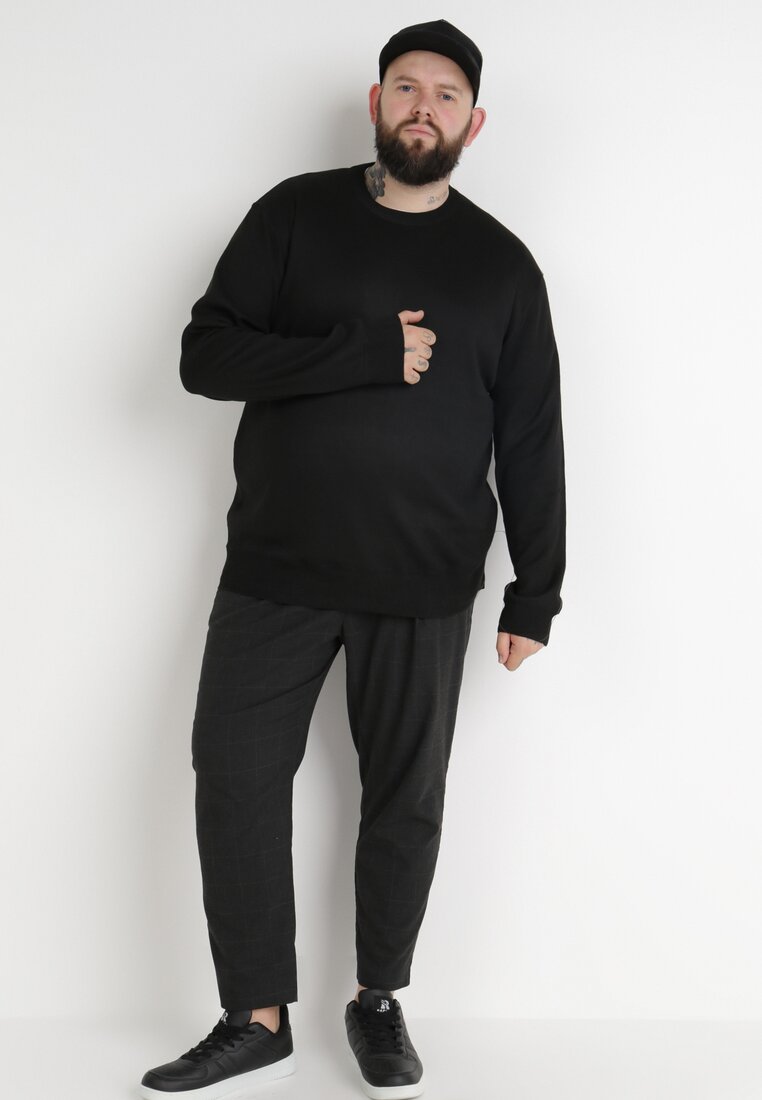 

Чорний Светр