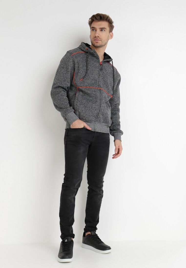 

Сіра Толстовка, Сірий