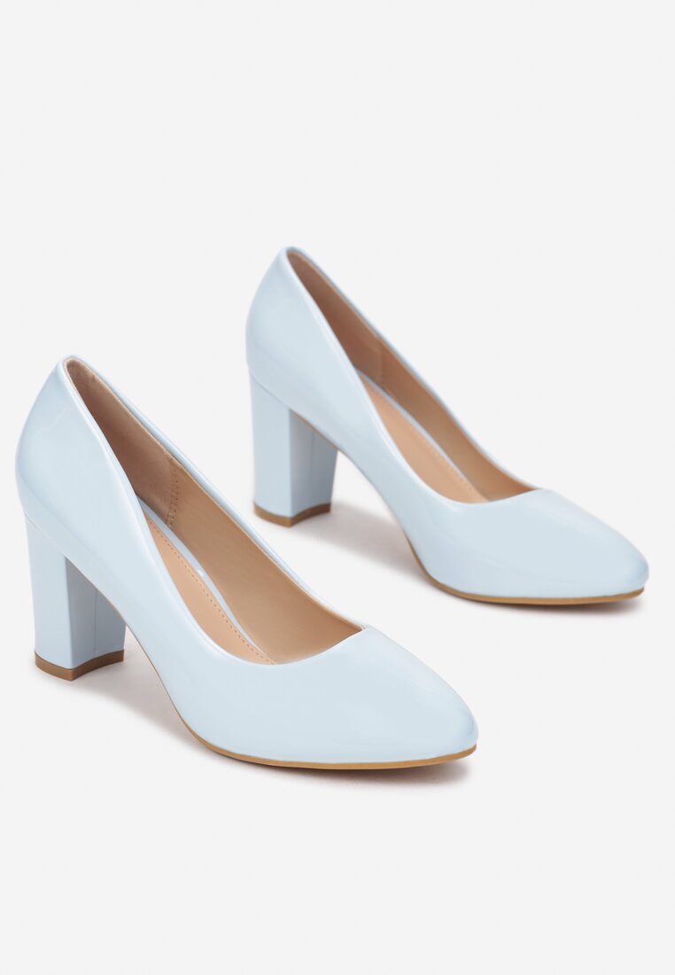 

Блакитні Туфлі, Блакитний